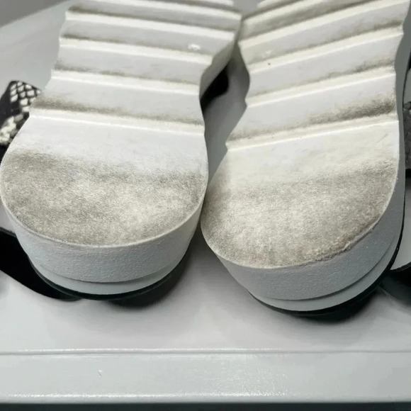 Ateliers Snakeskin Print Platform Sandal - Picture 12 of 13